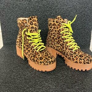 Woman’s size 6 cheetah print boots